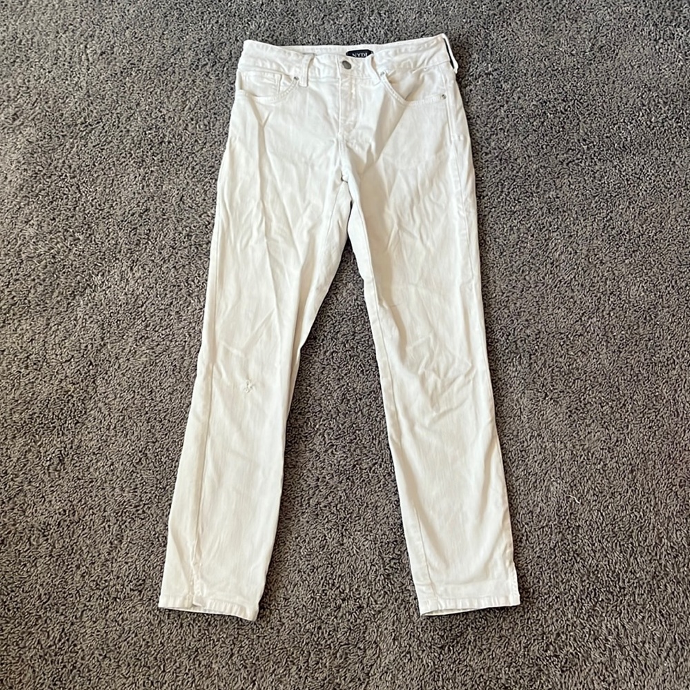 White skinny jeans